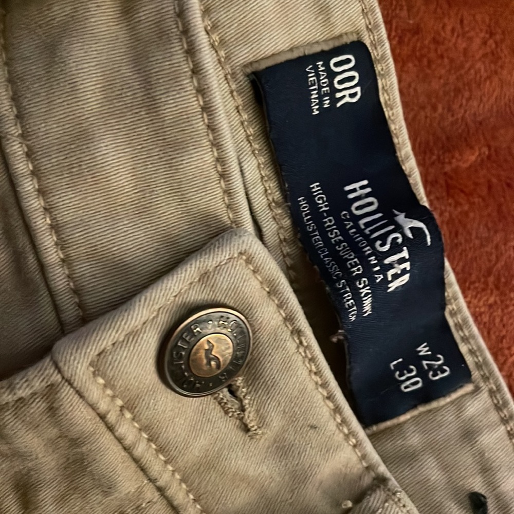 Brand new hollister khaki pants.